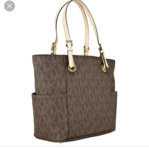 Michael Kors Handbags - Michael Kors Jet Set Tote